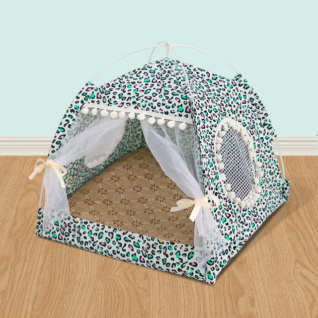 Calming pet tent bed for cats and small dogs