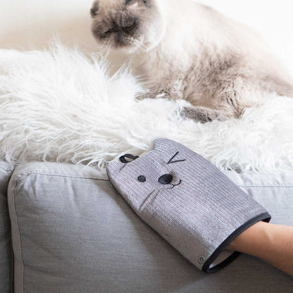 Reusable pet hair remover mitten